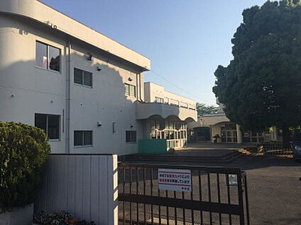 青葉小学校 550m(徒歩7分)
