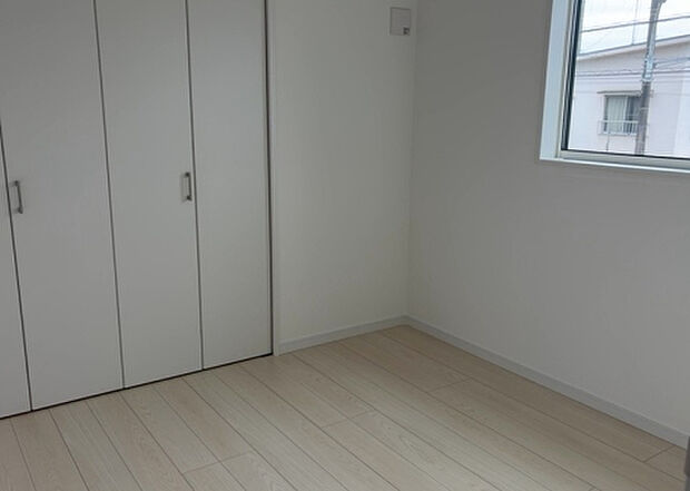 【子供部屋】子供が何人でも年齢によっては、受験時にしっかり壁のある個室があった方が良い場合もあります。難しい問題ですが、兄弟の人数や、性別や年齢差によって状況が異なりますので、数年後のこともしっかり考えましょう。