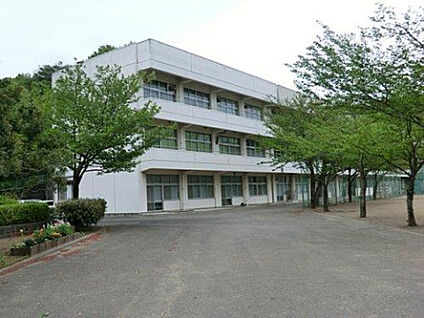 小中一貫ゆくのき学園中学校 1029m(徒歩13分)