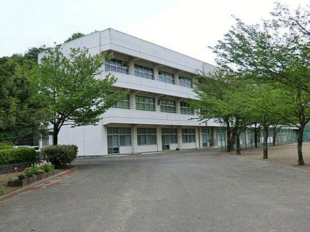 小中一貫ゆくのき学園中学校（約1,029m）