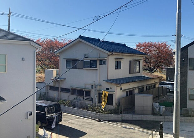 【物件からの展望】眺望を気にして物件を探す場合、前面に建物が建っていないか現地で確認しましょう!前面に建物があると景色はもちろん、日当たりや風通しにも影響が出てきます。住んだ時のことを想像しながら現地見学をしましょう。
