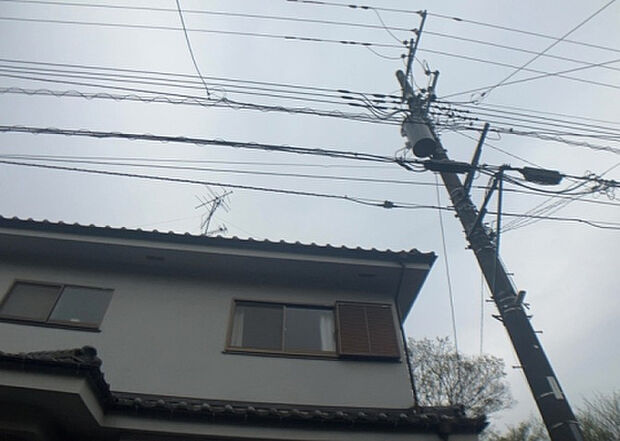【外観_2】外観は建物の第一印象を決める重要な要素です。複数の方向から見ることで、建物の存在感や周辺との調和、デザインの良さなどがより明確に分かります。お気に入りの建物を見つけてみてください。