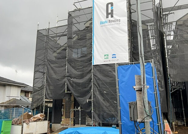 【外観_2】外観は建物の第一印象を決める重要な要素です。複数の方向から見ることで、建物の存在感や周辺との調和、デザインの良さなどがより明確に分かります。お気に入りの建物を見つけてみてください。