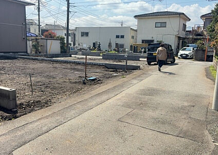 前面道路含む現地写真_3