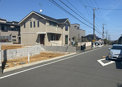 前面道路含む現地写真_2
