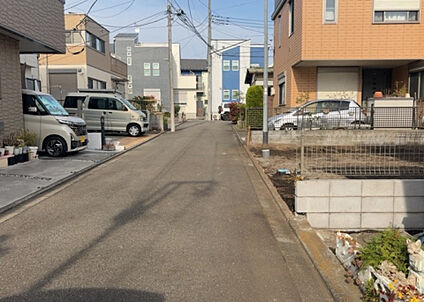前面道路含む現地写真_2