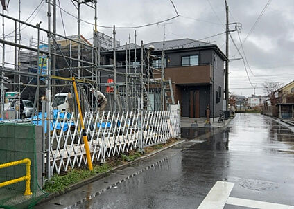前面道路含む現地写真_3