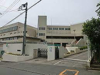毛利台小学校 567m(徒歩8分)