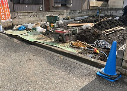前面道路含む現地写真_3