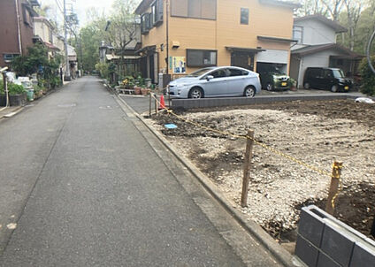 前面道路含む現地写真_3