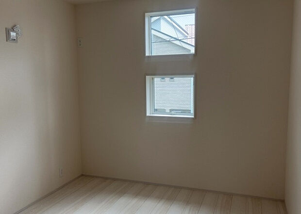 【子供部屋】子供が何人でも年齢によっては、受験時にしっかり壁のある個室があった方が良い場合もあります。難しい問題ですが、兄弟の人数や、性別や年齢差によって状況が異なりますので、数年後のこともしっかり考えましょう。