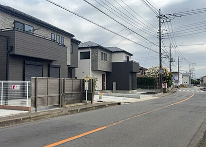 前面道路含む現地写真_2