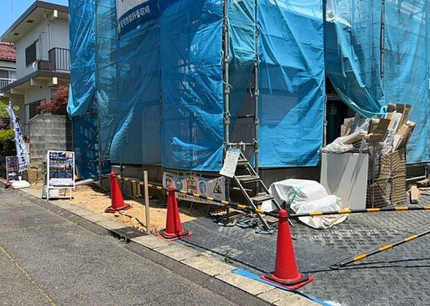 【外観_2】外観は建物の第一印象を決める重要な要素です。複数の方向から見ることで、建物の存在感や周辺との調和、デザインの良さなどがより明確に分かります。お気に入りの建物を見つけてみてください。