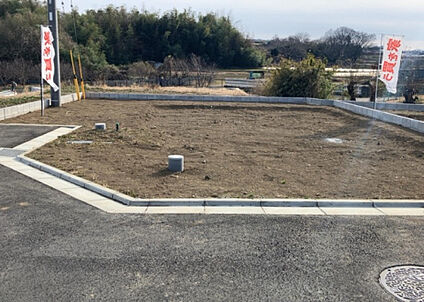 前面道路含む現地写真_3