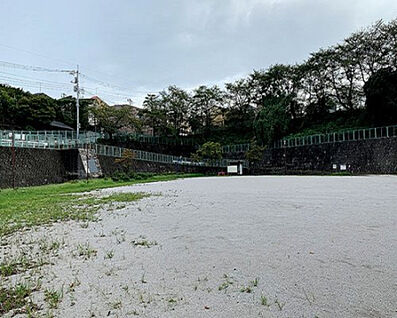 下椚田公園 293m(徒歩4分)