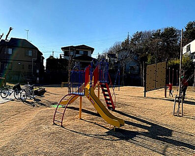 北楽公園 261m(徒歩4分)