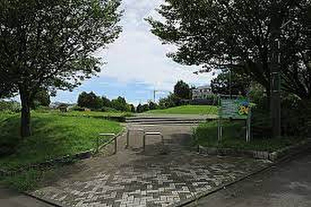 打越ふれあい公園(約283m)