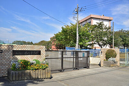 楢原中学校 360m(徒歩5分)