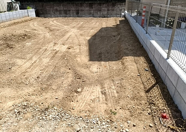 【外観_2】外観は建物の第一印象を決める重要な要素です。複数の方向から見ることで、建物の存在感や周辺との調和、デザインの良さなどがより明確に分かります。お気に入りの建物を見つけてみてください。