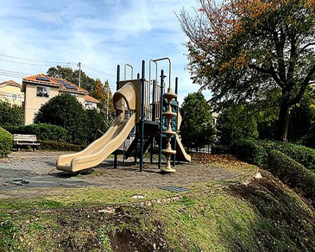 三ツ目山西公園（約763m）