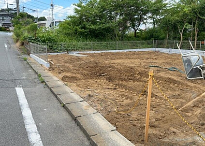 前面道路含む現地写真_3