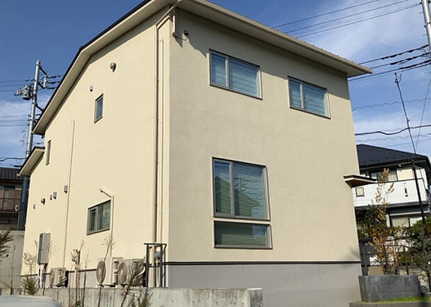 【外観】眺望を気にして物件を探す場合、前面に建物が建っていないか現地で確認しましょう!前面に建物があると景色はもちろん、日当たりや風通しにも影響が出てきます。住んだ時のことを想像しながら現地見学をしましょう。