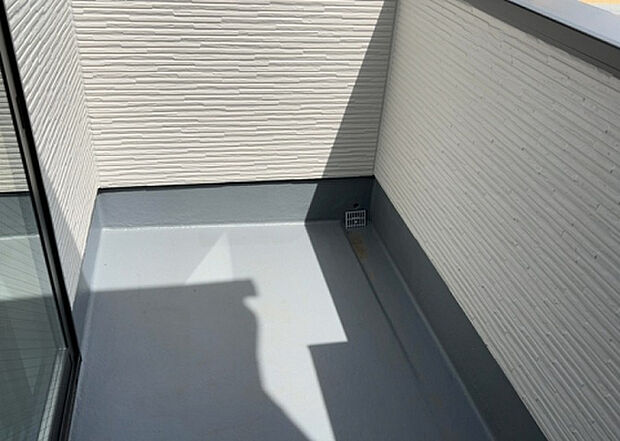 【物件からの展望】眺望を気にして物件を探す場合、前面に建物が建っていないか現地で確認しましょう！前面に建物があると景色はもちろん、日当たりや風通しにも影響が出てきます。住んだ時のことを想像しながら現地見学をしましょう。