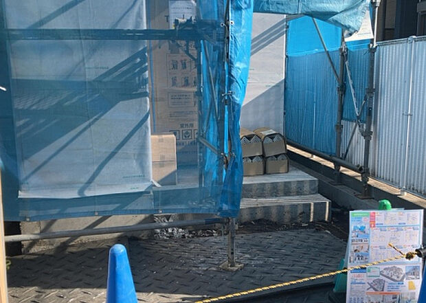 【庭】庭があることでガーデニングや家庭菜園はもちろん、こどもの遊び場やペットを放して遊ぶことができます。また、家の周囲に余裕があるということです。隣地との間があれば、十分な日当たりと、風通しが確保できます。
