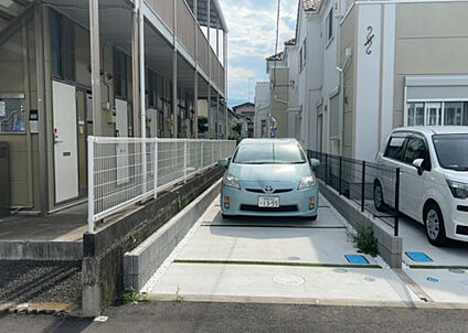 前面道路含む現地写真_2