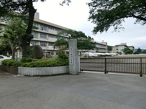 串川小学校（約1,304m）