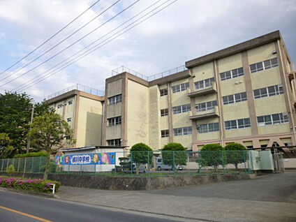 横川中学校 1547m(徒歩20分)