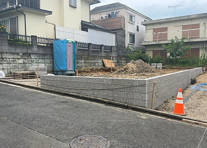前面道路含む現地写真_2