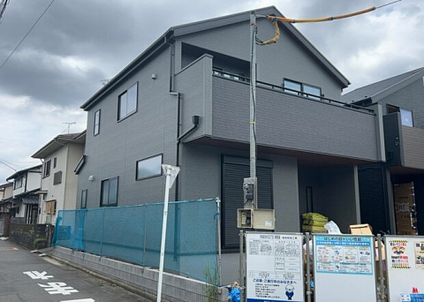 【外観_2】外観は建物の第一印象を決める重要な要素です。複数の方向から見ることで、建物の存在感や周辺との調和、デザインの良さなどがより明確に分かります。お気に入りの建物を見つけてみてください。