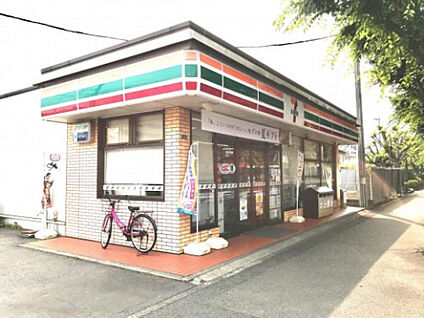 セブンイレブン　横山店 401m(徒歩6分)