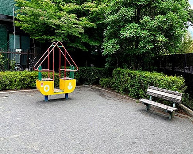 本町田しらうめ公園(約446m)