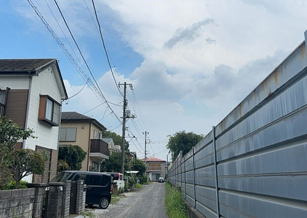【物件からの展望】眺望を気にして物件を探す場合、前面に建物が建っていないか現地で確認しましょう!前面に建物があると景色はもちろん、日当たりや風通しにも影響が出てきます。住んだ時のことを想像しながら現地見学をしましょう。