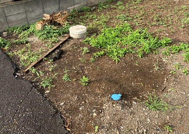 【その他設備】敷地内には、散水栓や立水栓があります。水道水を直接利用できるため、水を運ぶ手間を省くことが出来ます。大量の水を必要とする洗車作業や清掃などに役立ちます。その他設備とあわせて、現地でご確認ください。