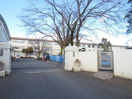 第九小学校 693m(徒歩9分)