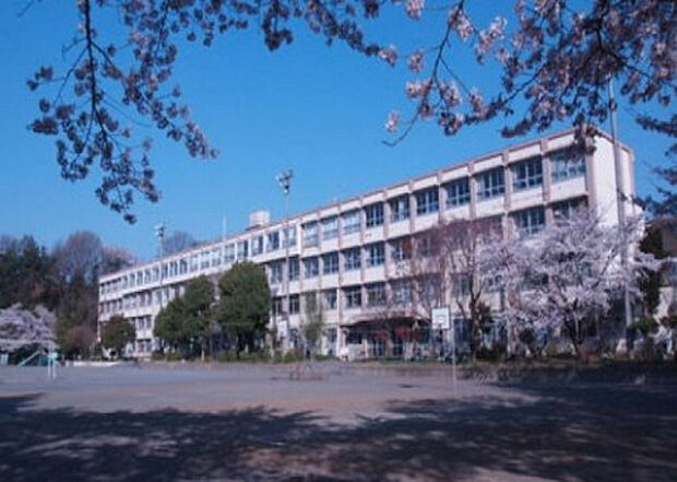 船田小学校(約688m)
