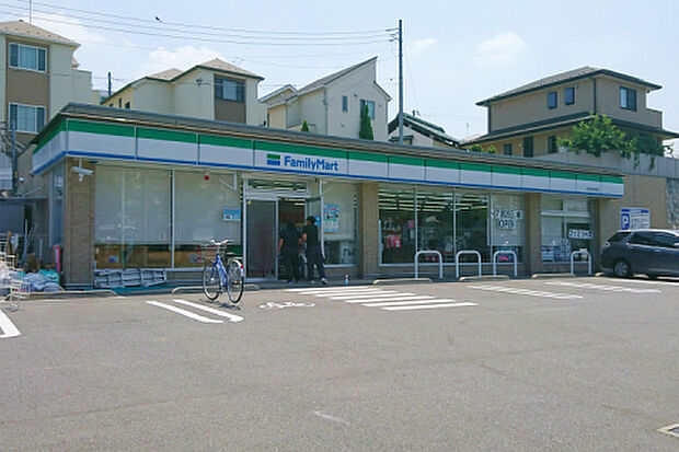 ファミリーマート 町田金井町店(約980m)