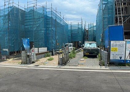 前面道路含む現地写真_3