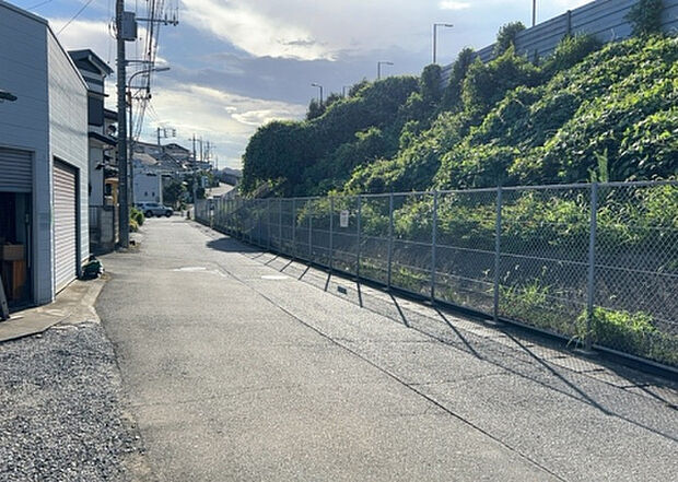 【物件からの展望_3】田園風景が味わえる土地に住みたい!海や山の見える自然豊かな土地に住みたい!などご要望に併せて当社営業がご提案させて頂きます。当社が抱えている数ある物件の中からお客様が納得する1件を一緒に探しましょう!