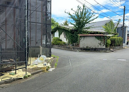前面道路含む現地写真_3