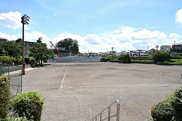 深堀中央公園(約418m)