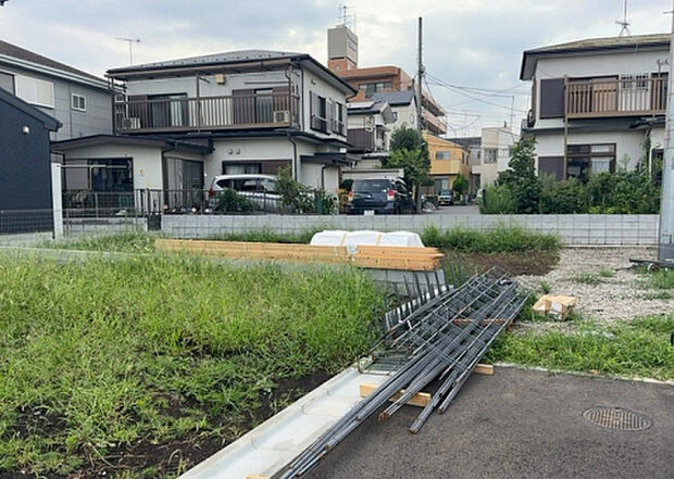 【外観_2】外観は建物の第一印象を決める重要な要素です。複数の方向から見ることで、建物の存在感や周辺との調和、デザインの良さなどがより明確に分かります。お気に入りの建物を見つけてみてください。