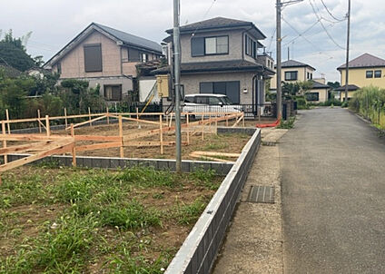 前面道路含む現地写真_3