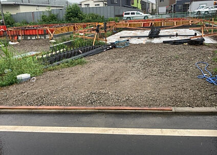 前面道路含む現地写真_3