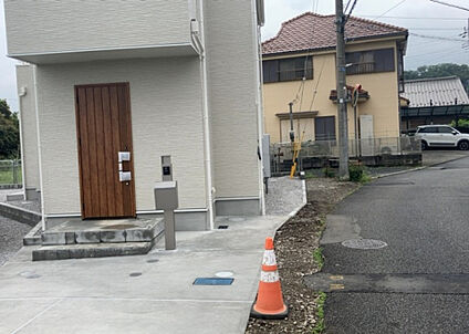 前面道路含む現地写真_2