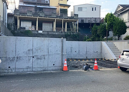 前面道路含む現地写真_2