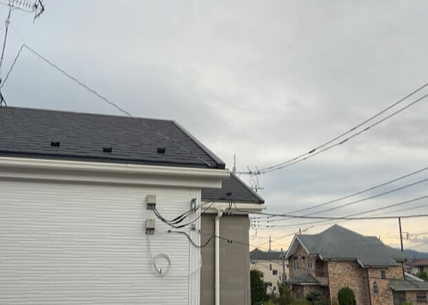 【物件からの展望】眺望を気にして物件を探す場合、前面に建物が建っていないか現地で確認しましょう!前面に建物があると景色はもちろん、日当たりや風通しにも影響が出てきます。住んだ時のことを想像しながら現地見学をしましょう。